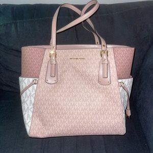 Micheal Kors tote bag